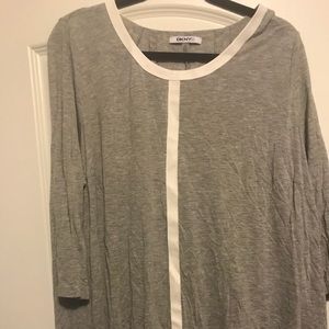 DKNY 3/4 sleeve EUC t shirt 1x